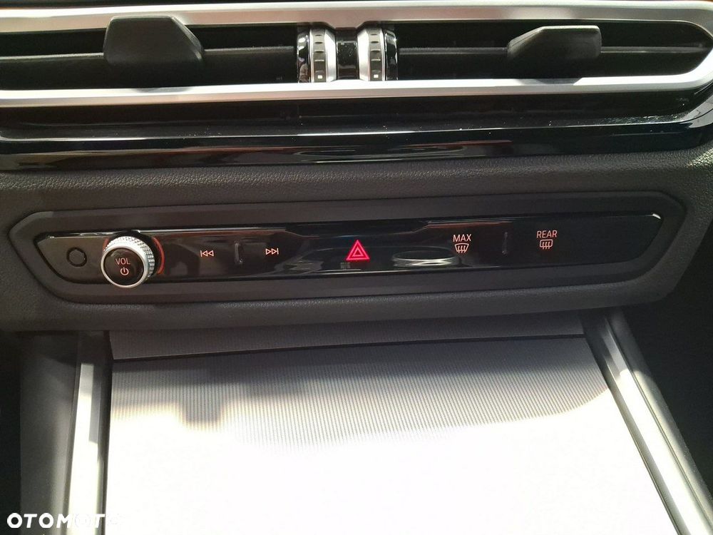 BMW Seria 3 - 33