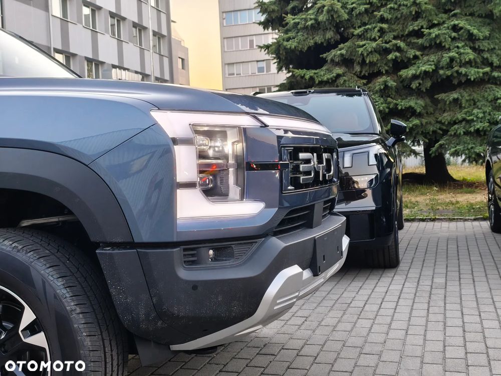 BYD Shark 6 - 12