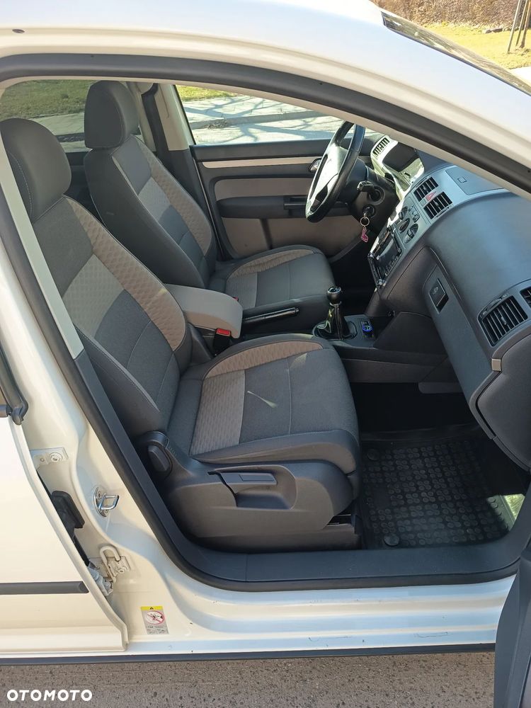 Volkswagen Touran 1.6 Cross - 6