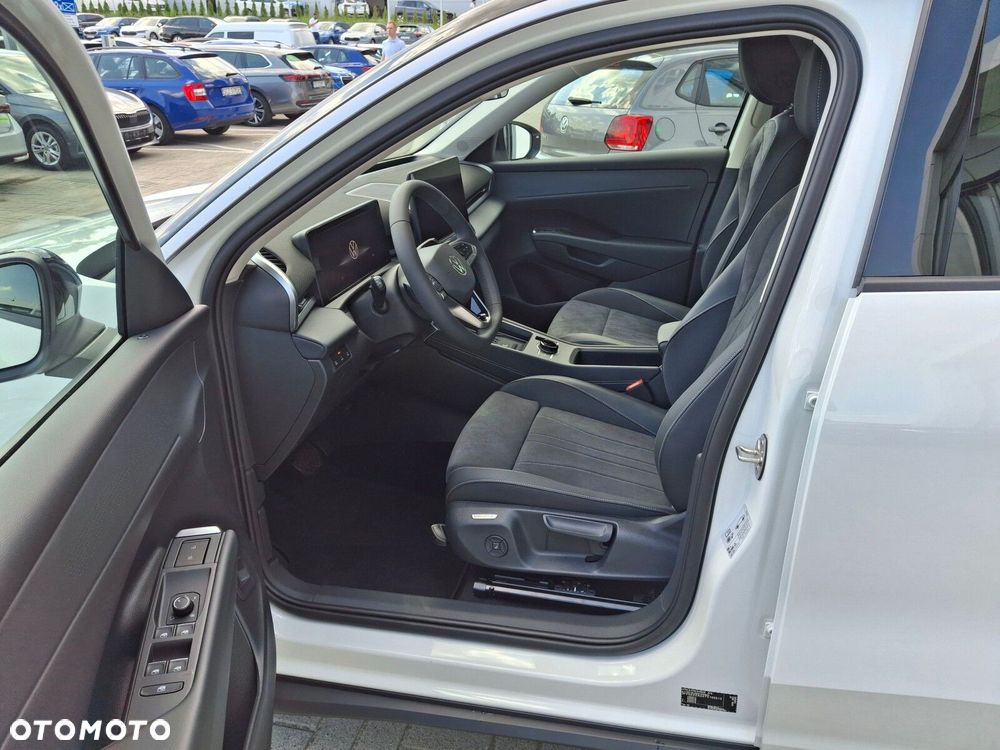 Volkswagen T-Roc - 13