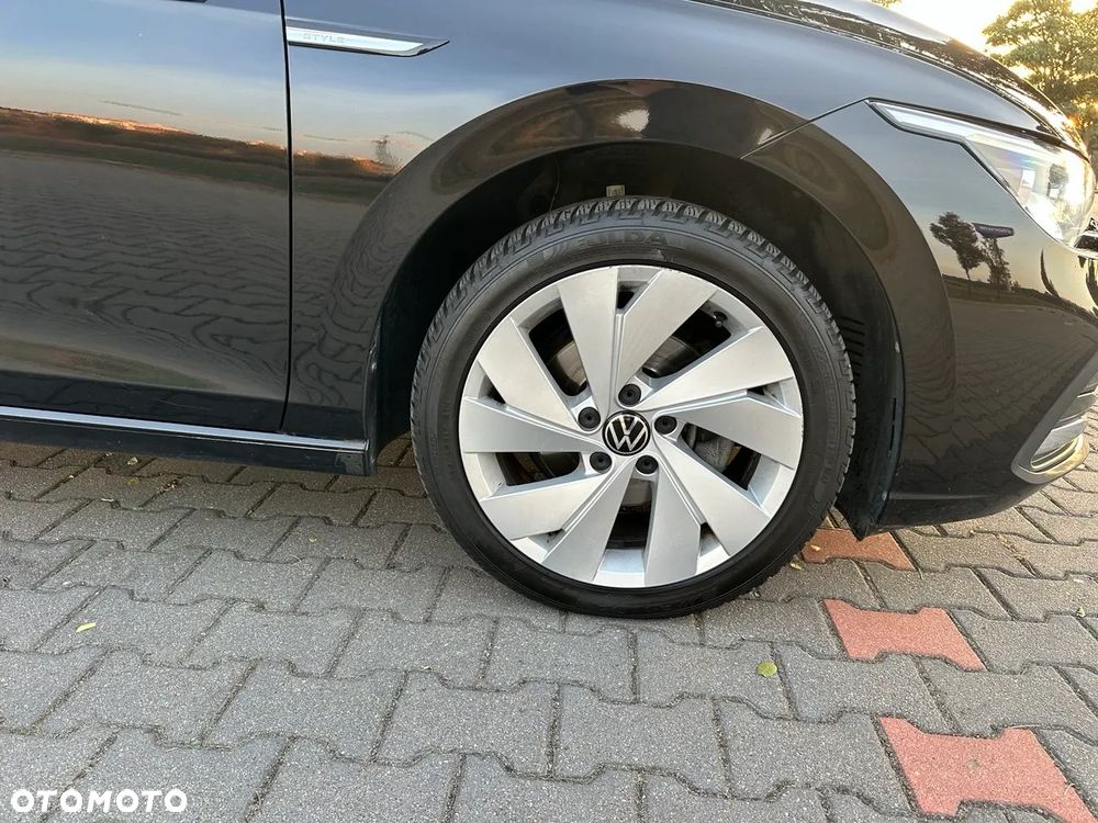 Volkswagen Golf 1.5 eTSI Style DSG - 25