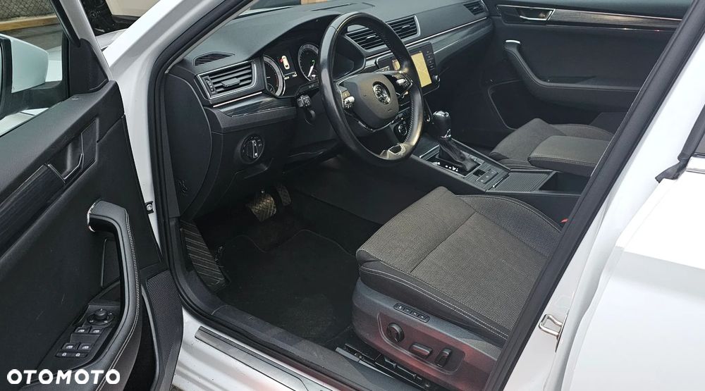 Skoda Superb 2.0 TDI DSG Premium Edition - 14