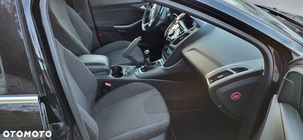 Ford Focus 1.6 TI-VCT Champions Edition - 16