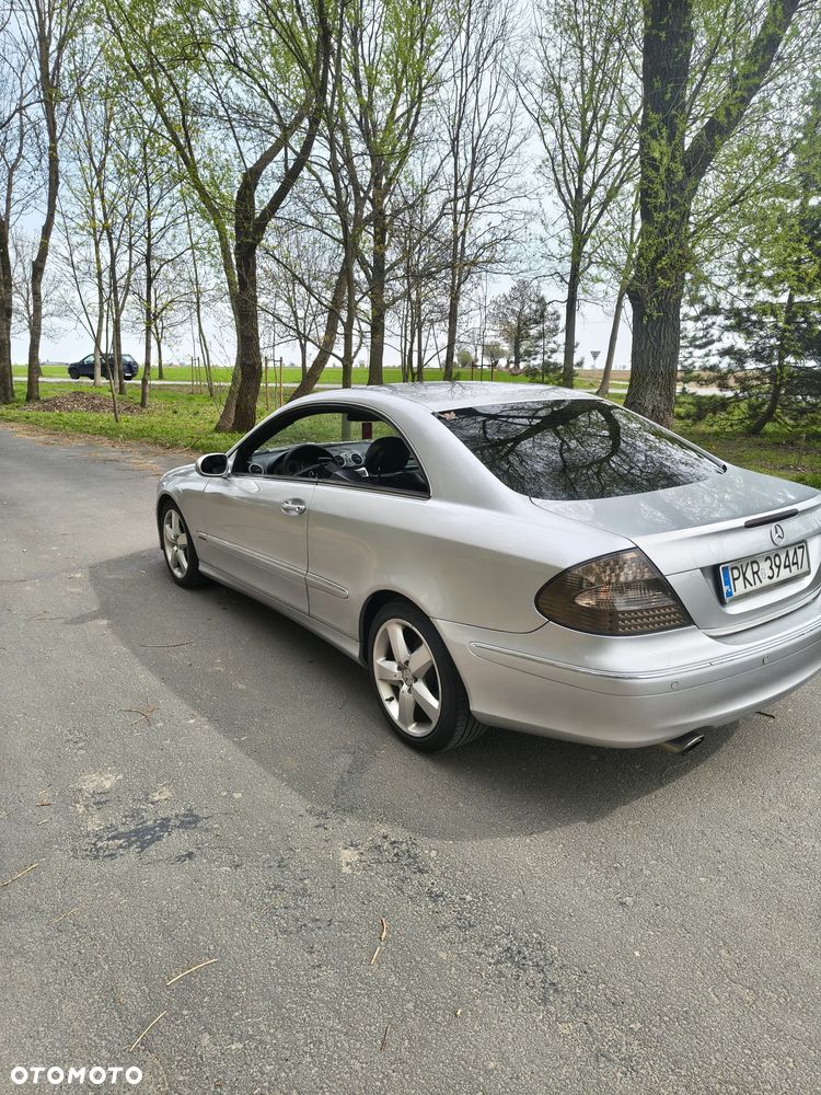 Mercedes-Benz CLK - 10