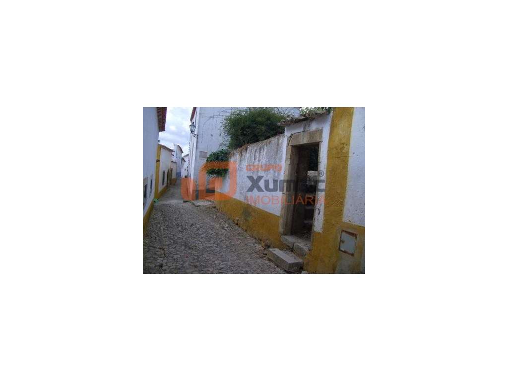 Lote de Moradia mesmo no centro da Vila de Óbidos! - Grande imagem: 3/7