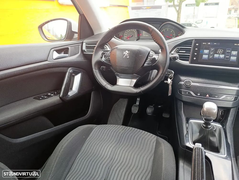 Peugeot 308 SW - 7