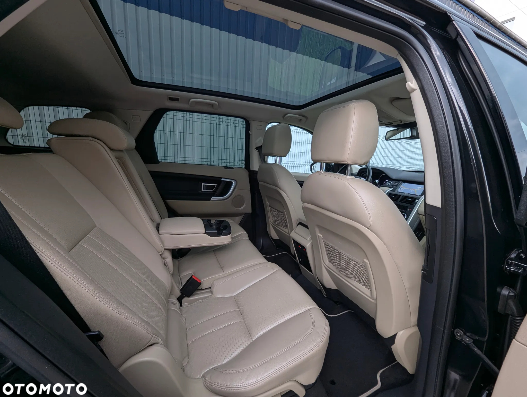 Land Rover Discovery Sport - 16