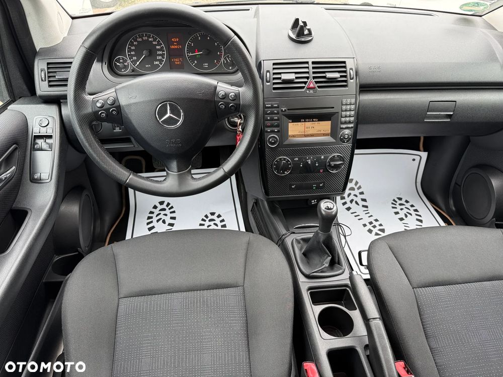 Mercedes-Benz Klasa A 160 BlueEFFICIENCY Elegance - 4