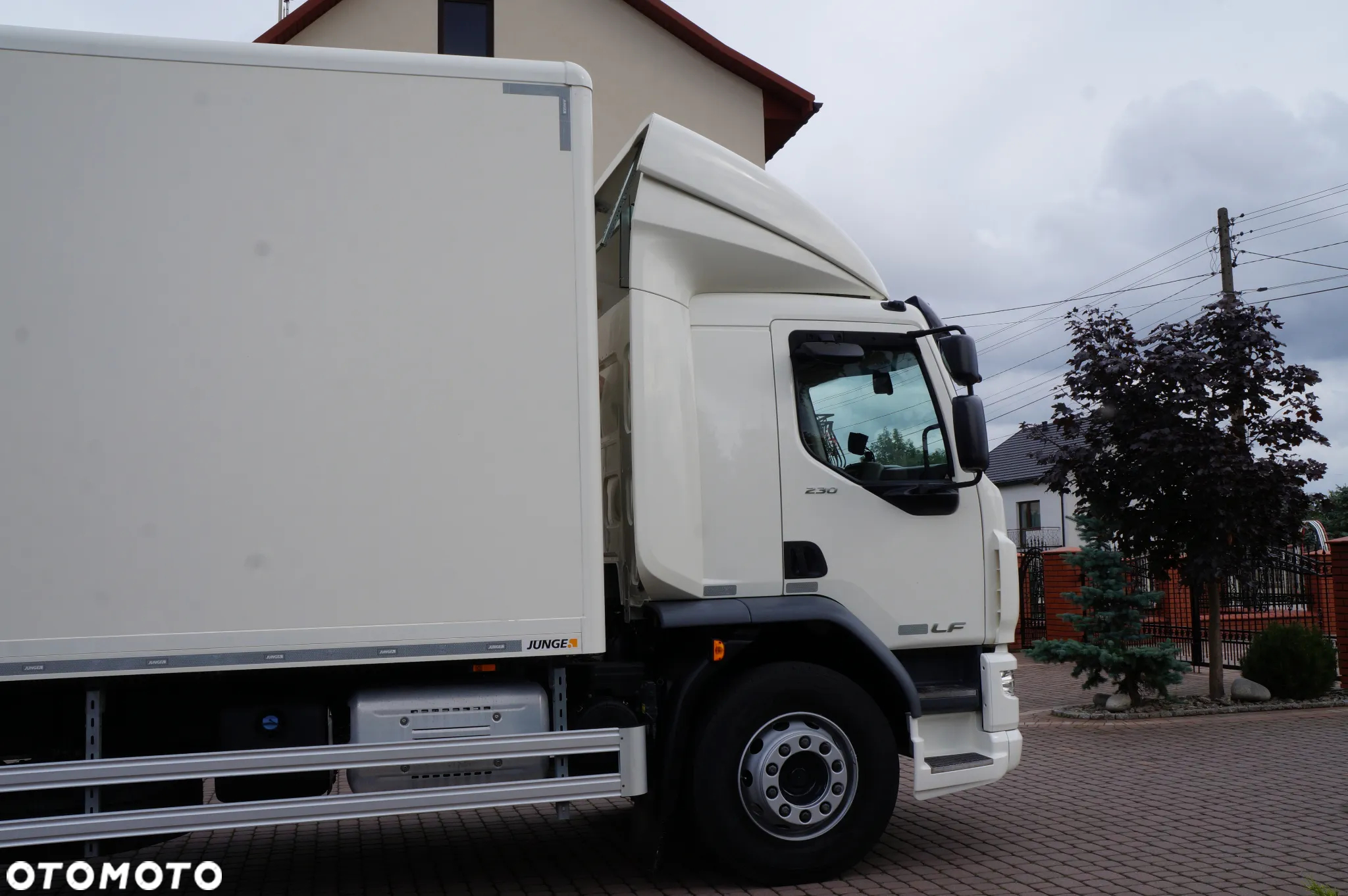DAF LF 230 18 TON EURO 6 KONTENER 18 PALET ŁAD. 9800 KG WINDA TGM - 4