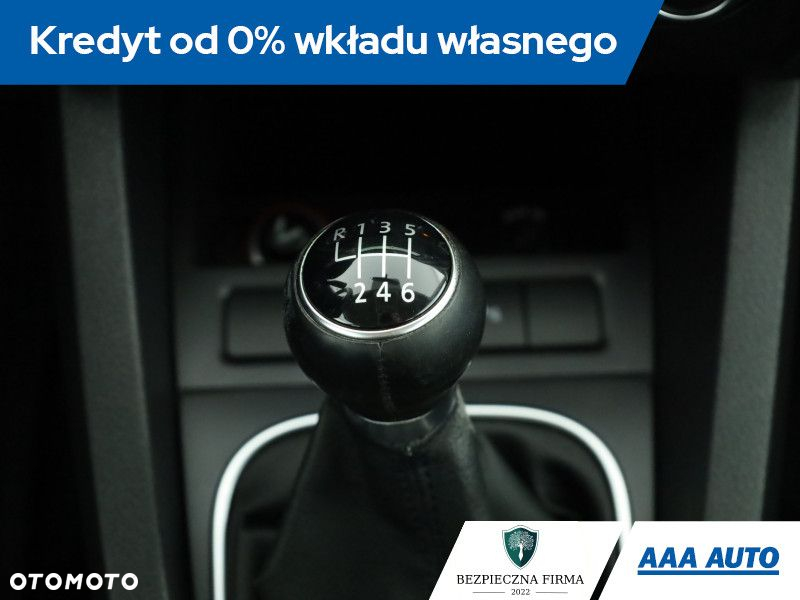 Volkswagen Jetta - 13