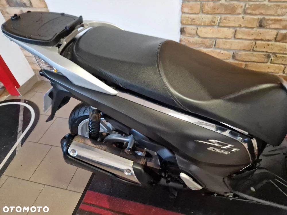 Honda SH - 12