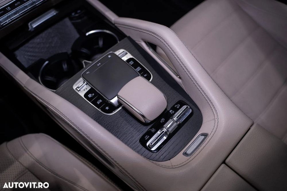 Mercedes-Benz GLS - 26
