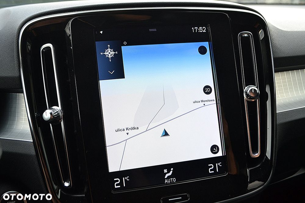 Volvo XC 40 T3 Momentum - 25