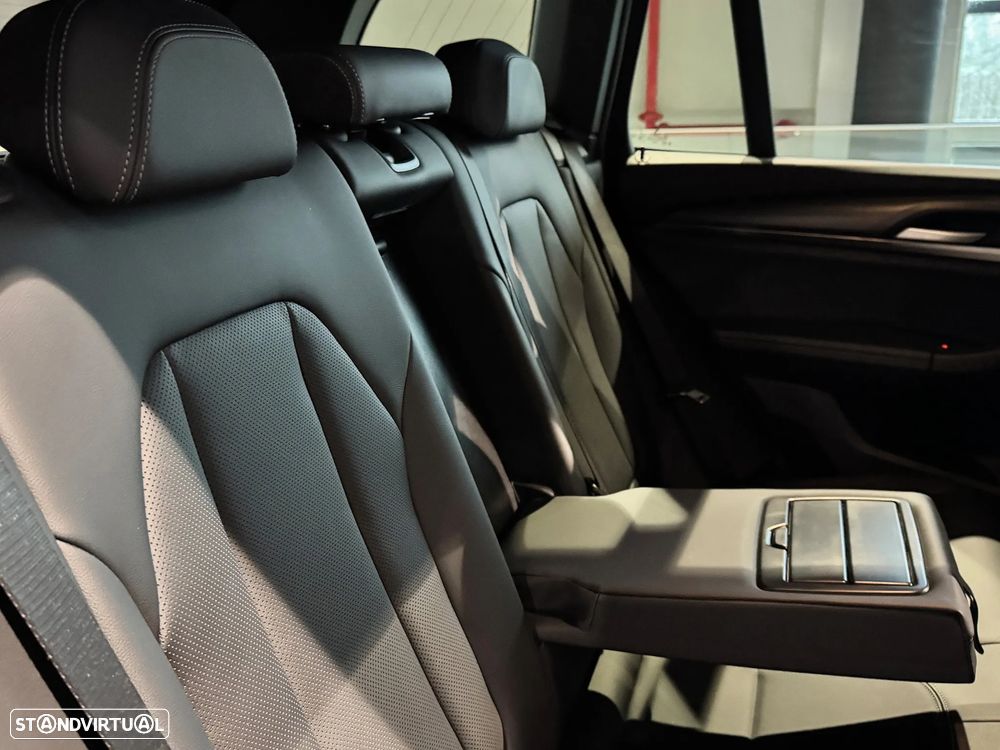 BMW X3 30 e xDrive Pack M - 13