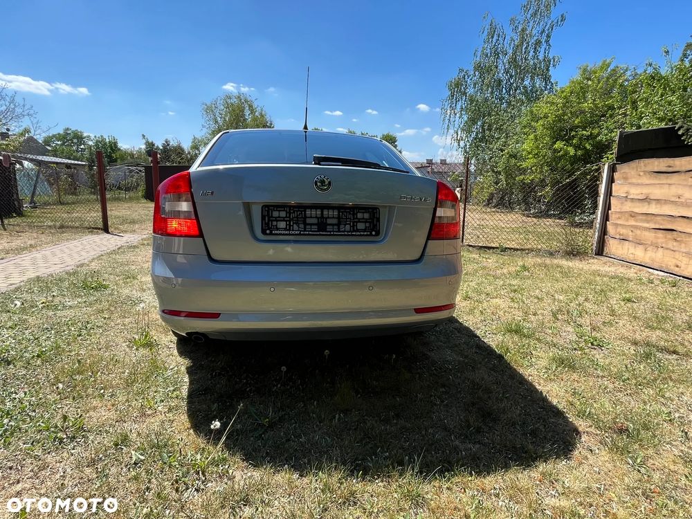 Skoda Octavia 1.6 Ambition - 10