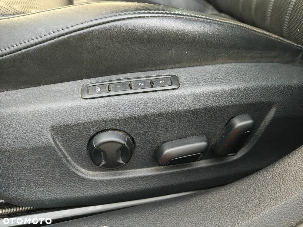 Skoda Superb 2.0 TDI L&K DSG - 21