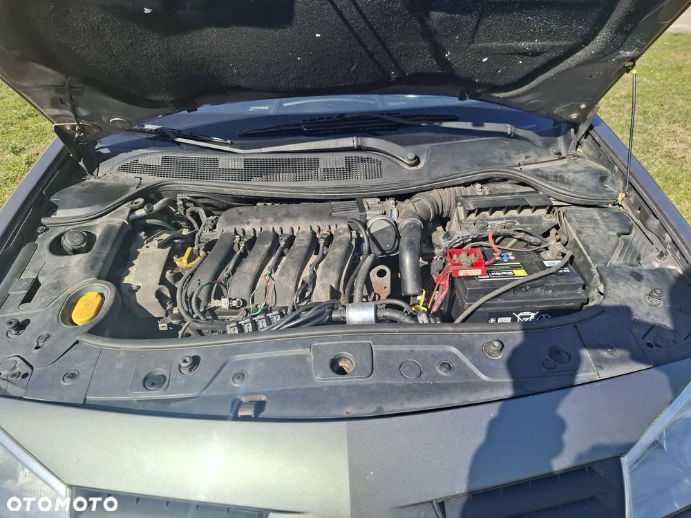 Renault Megane 2.0 Dynamique - 7