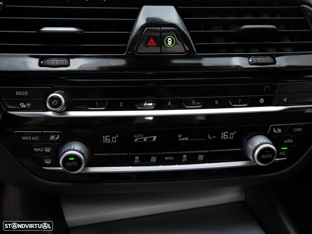 BMW 520 d Auto - 24