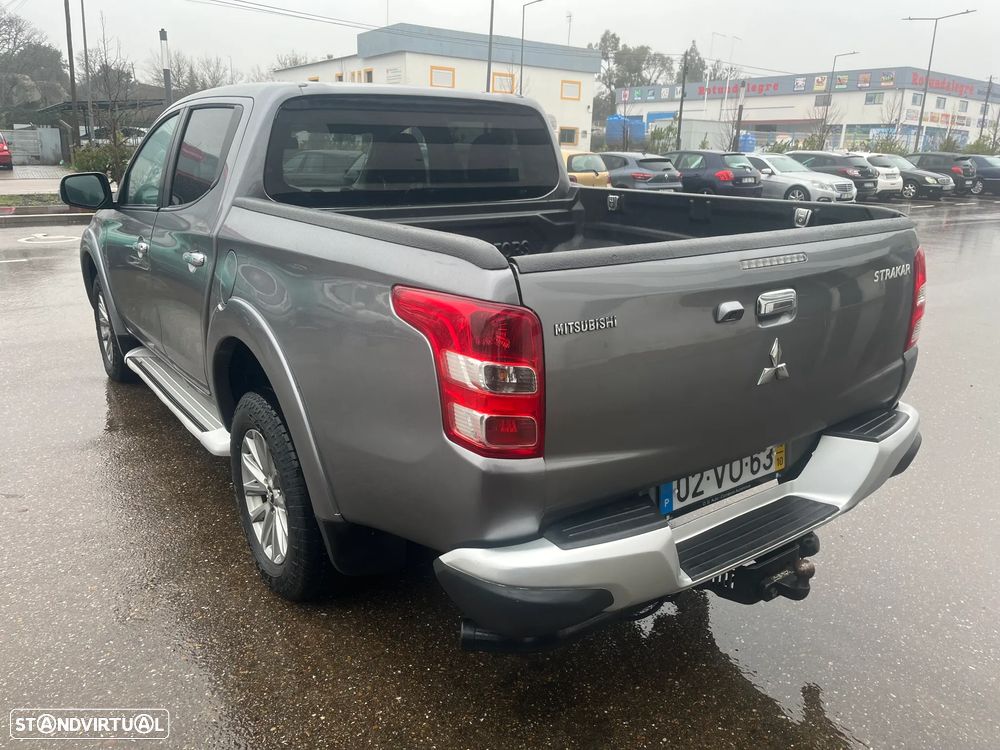Mitsubishi L200 2.4 DI-D CD Instyle Strakar 4WD - 3