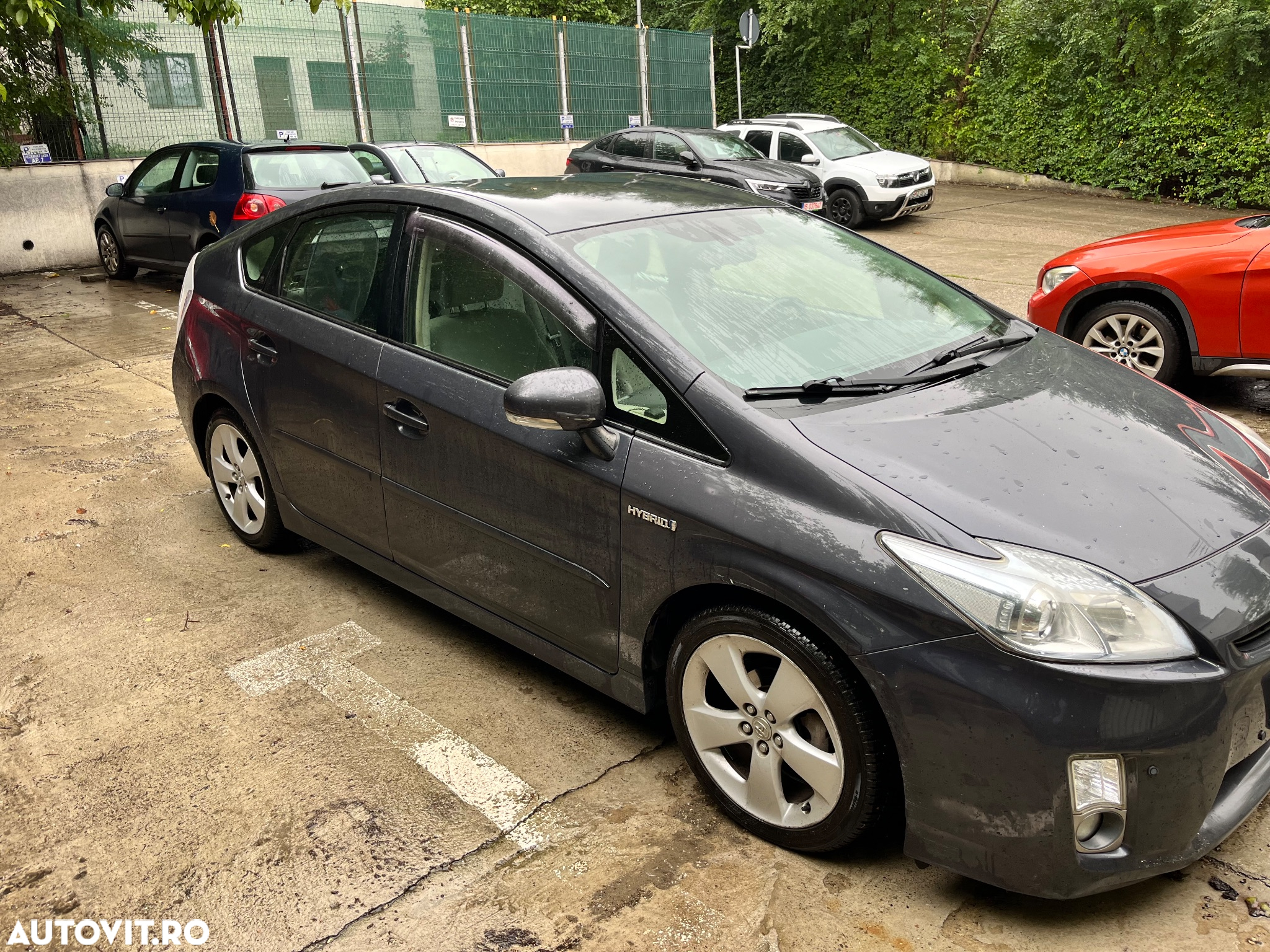 Toyota Prius (Hybrid) Luna - 2