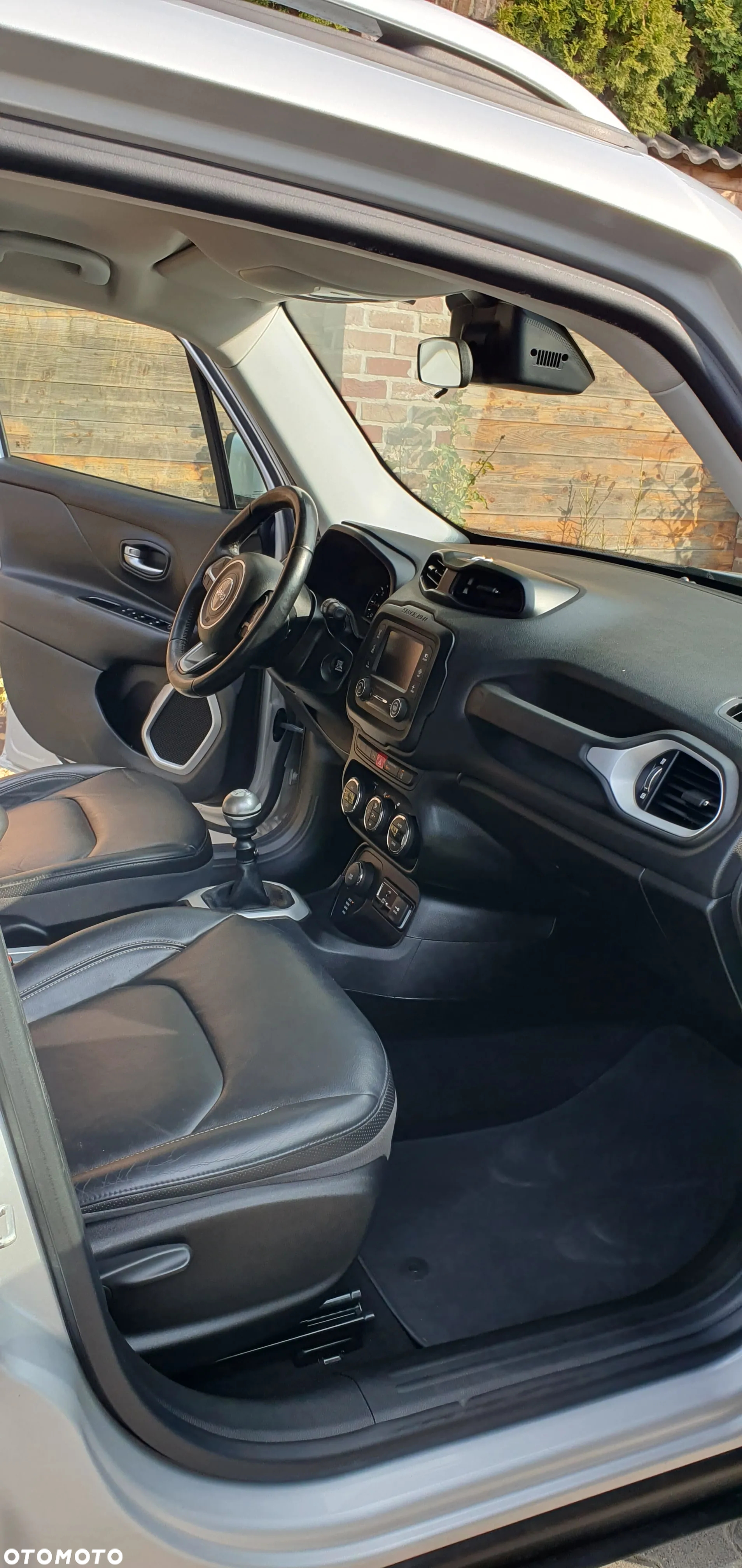 Jeep Renegade - 12