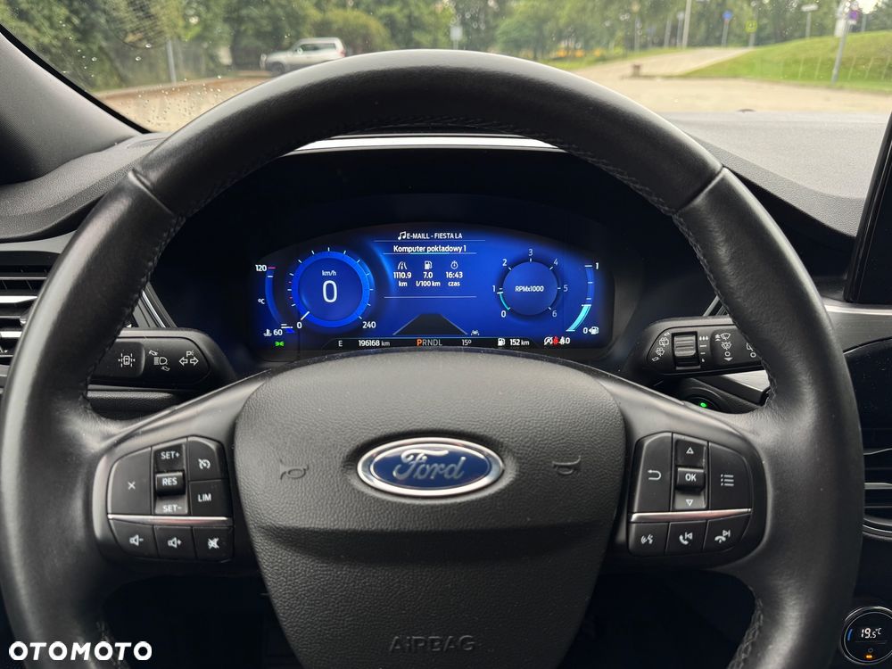 Ford Kuga 2.0 EcoBlue 4x4 TITANIUM - 6