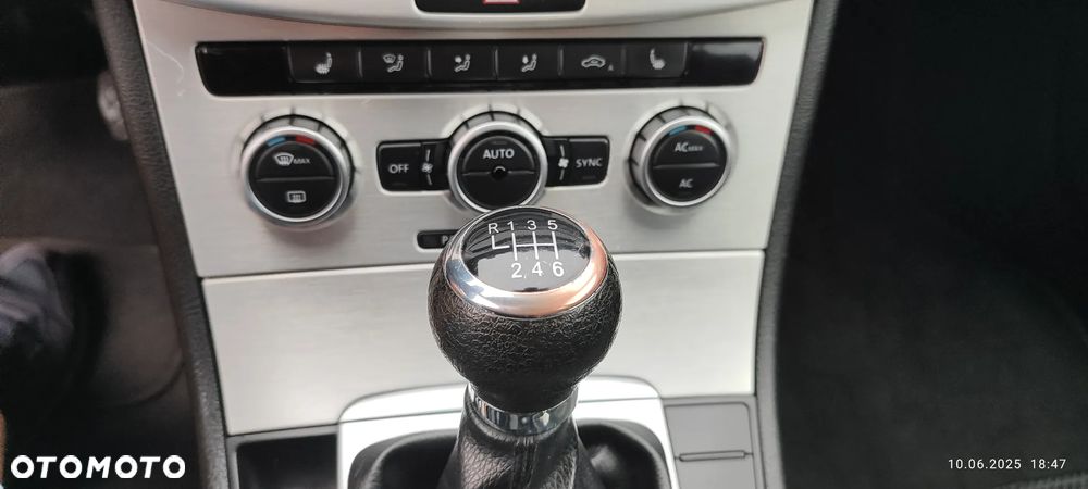 Volkswagen Passat 2.0 TDI Highline - 20