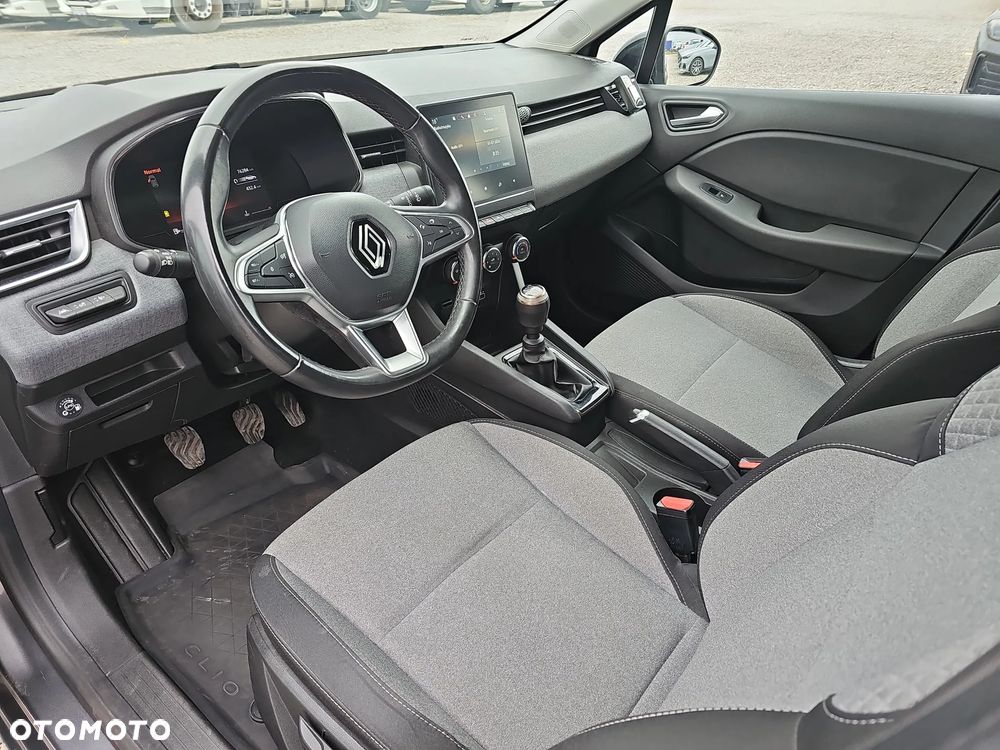 Renault Clio 1.0 TCe Evolution - 10