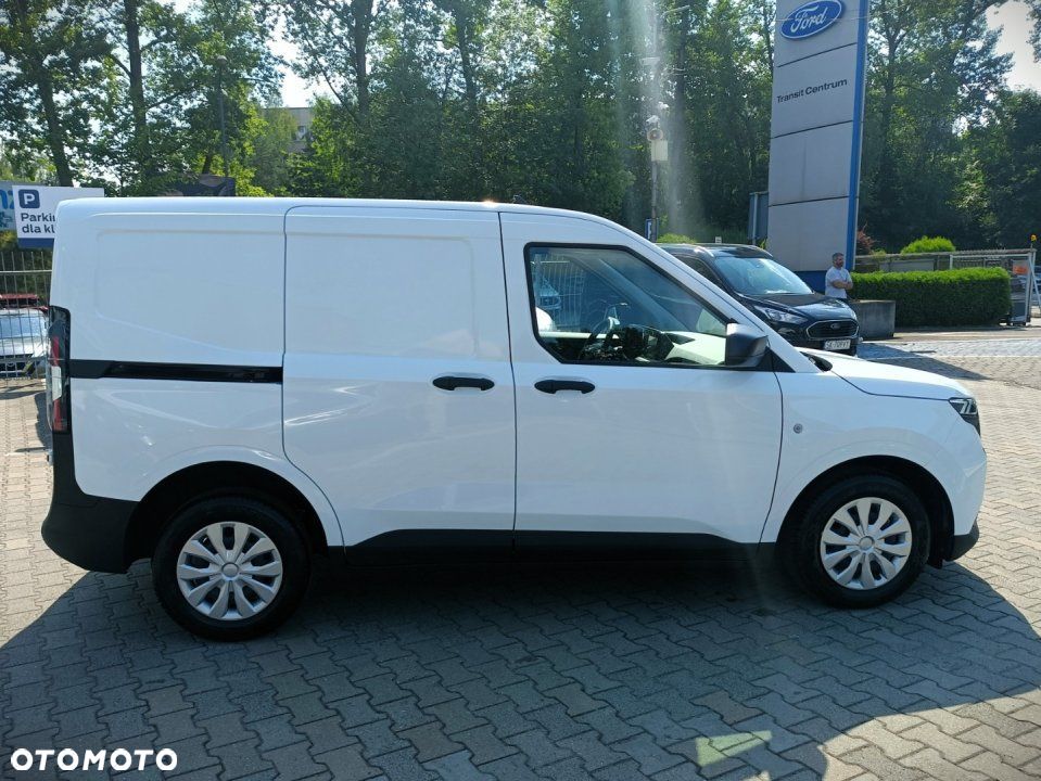 Ford Transit Courier - 7