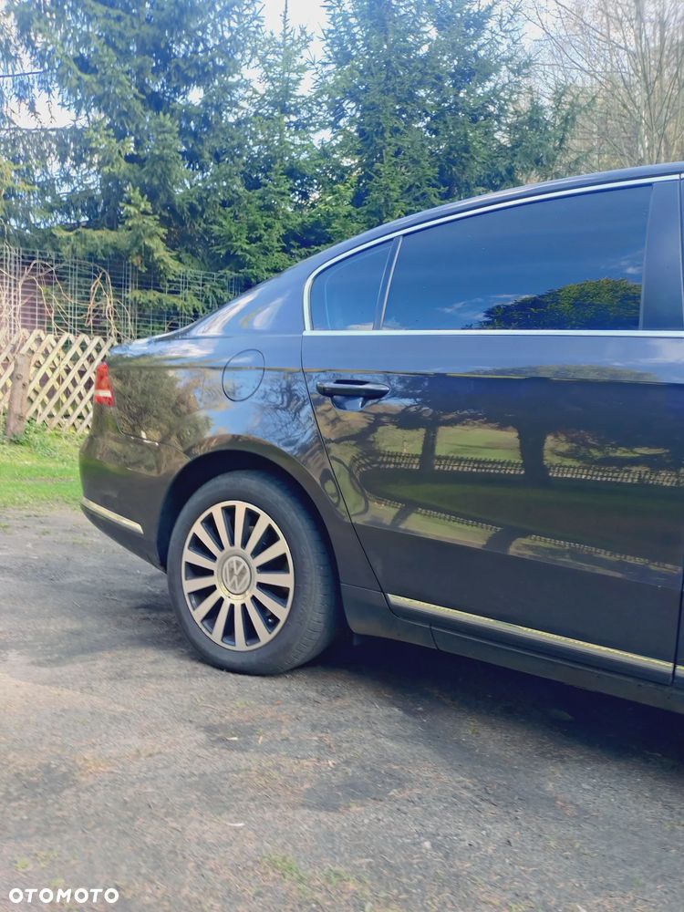 Volkswagen Passat 2.0 TDI Comfortline - 13