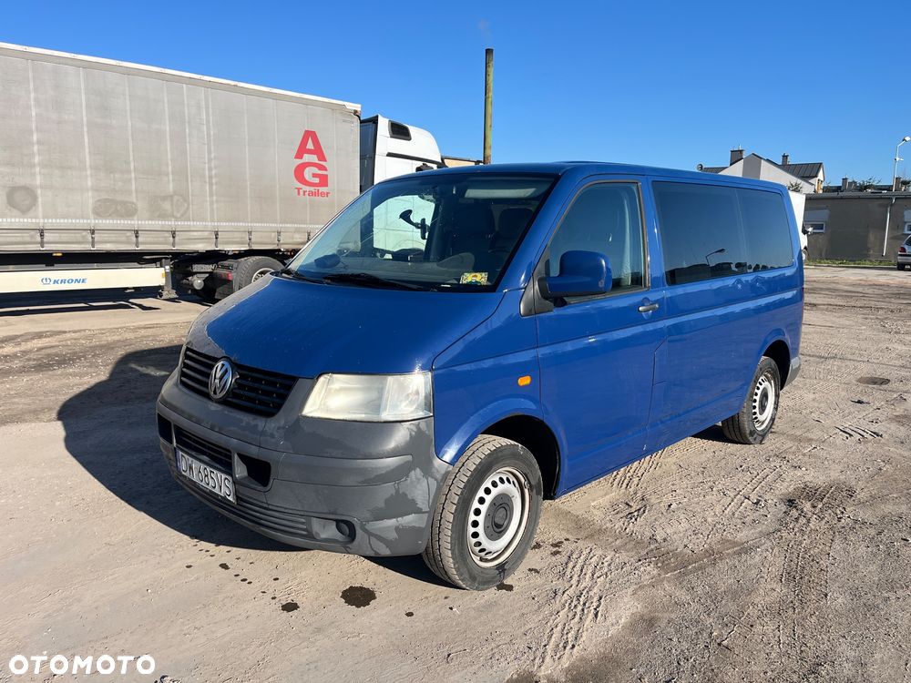 Volkswagen Transporter - 1