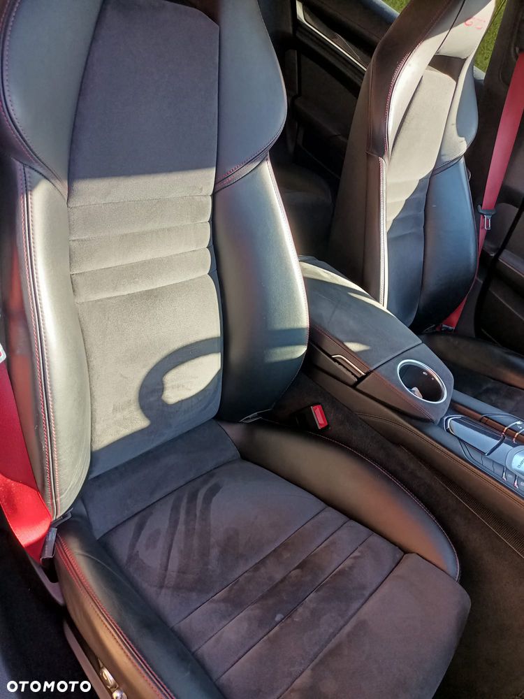 Porsche Panamera GTS PDK - 9