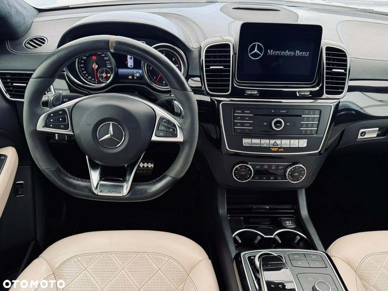 Mercedes-Benz GLE - 30