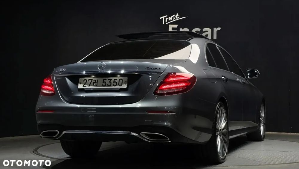 Mercedes-Benz Klasa E - 3
