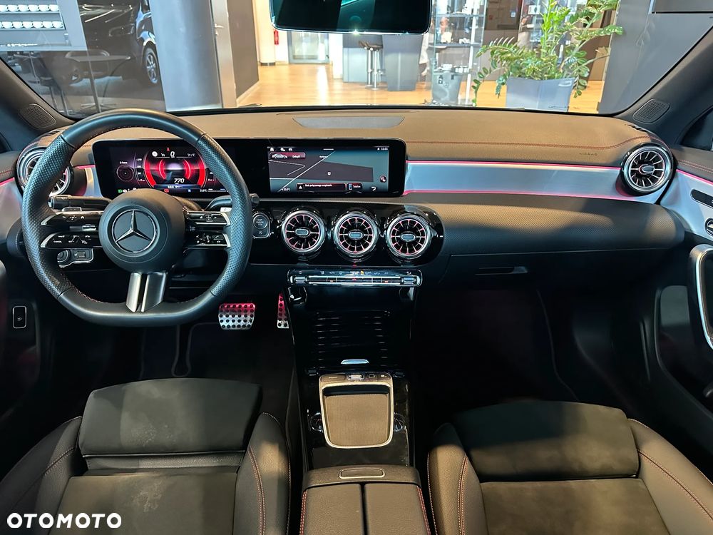 Mercedes-Benz CLA 200 mHEV AMG Line 7G-DCT - 9