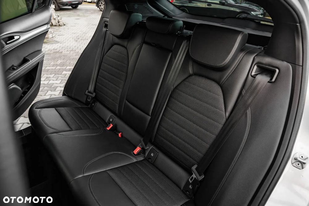 Alfa Romeo Stelvio 2.0 Turbo Sprint Q4 - 26