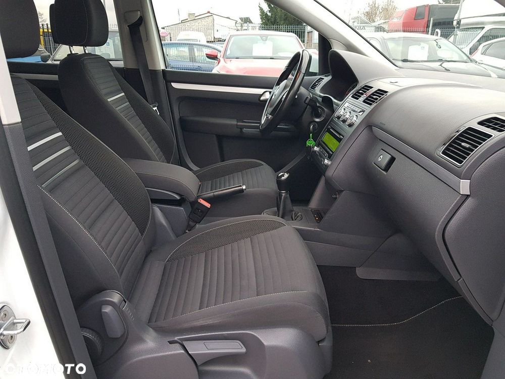 Volkswagen Touran 1.4 TSI Cup - 17