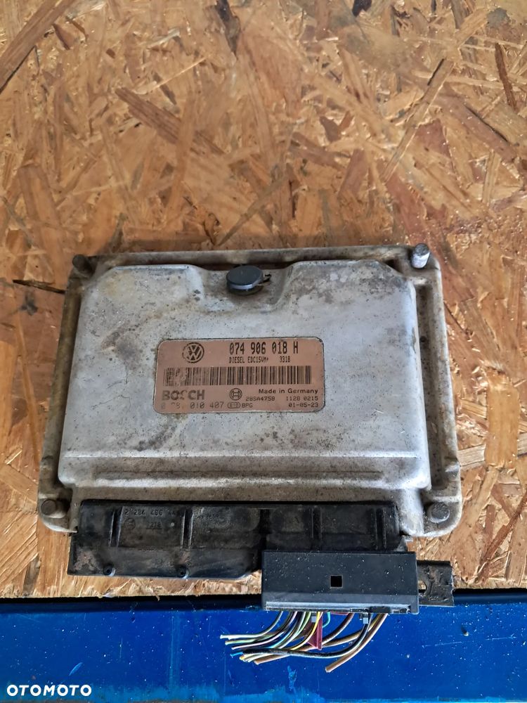 VW LT KOMPUTER SILNIKA 074906018H 0281010407 - 1