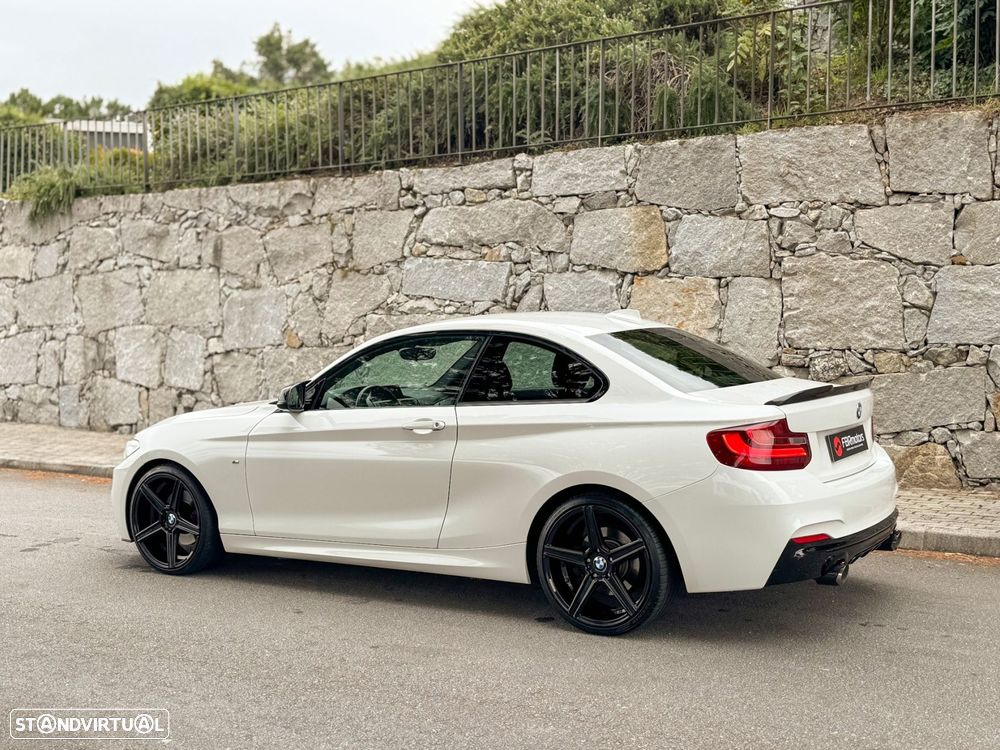 BMW 220 d Coupe Pack M - 4