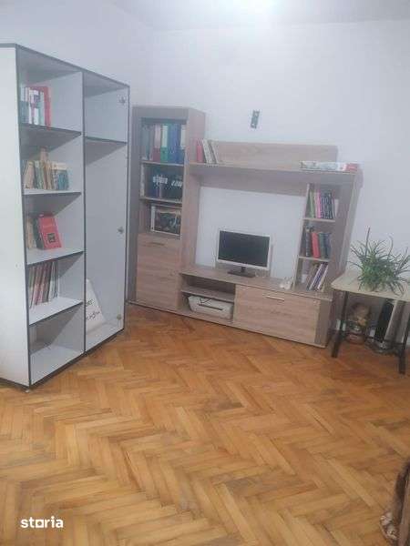 Inchiriez apartament trei camere si pentru muncitori — fotografia 1