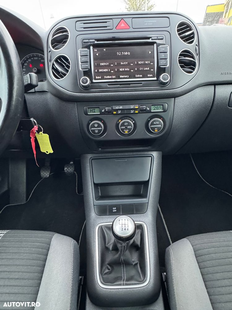 Volkswagen Golf Plus 2.0 TDI DPF United - 11