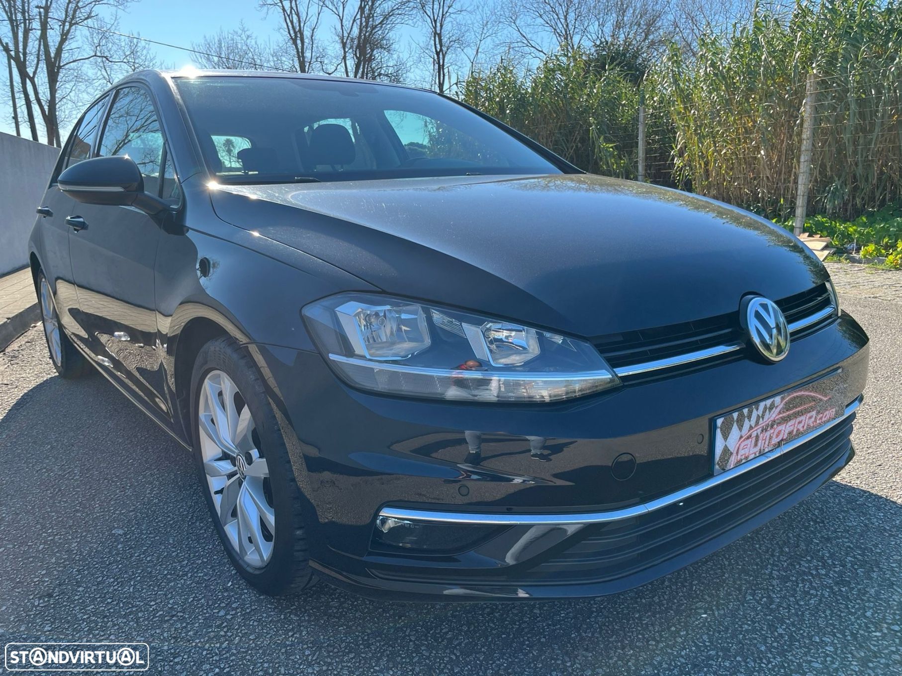 VW Golf 1.6 TDI R-Line DSG - 1