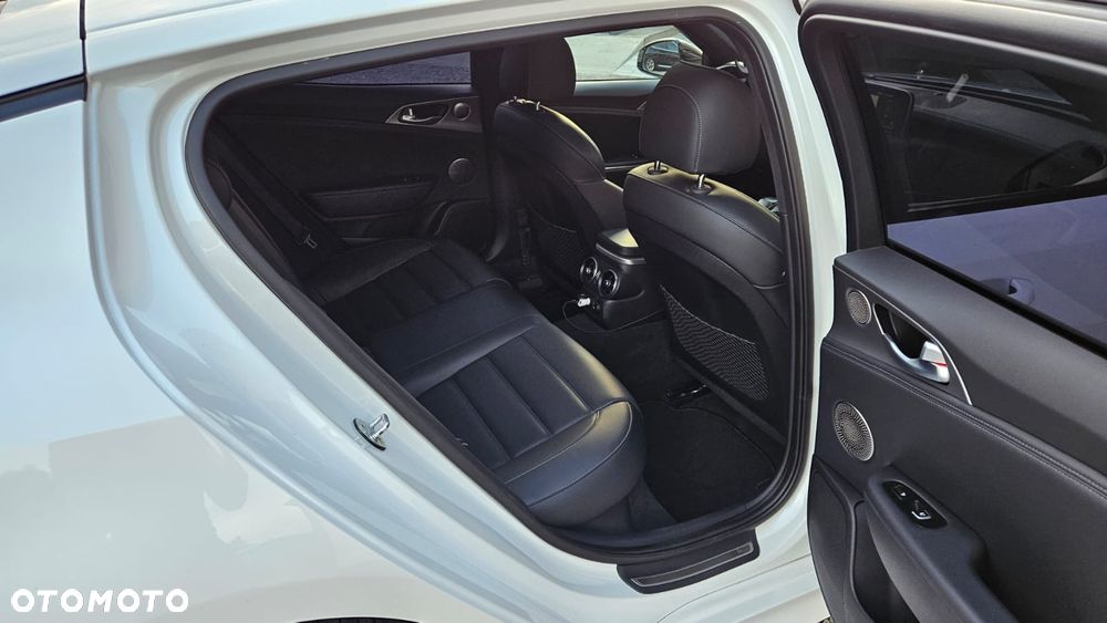 Kia Stinger 3.3 T-GDI AWD GT - 29