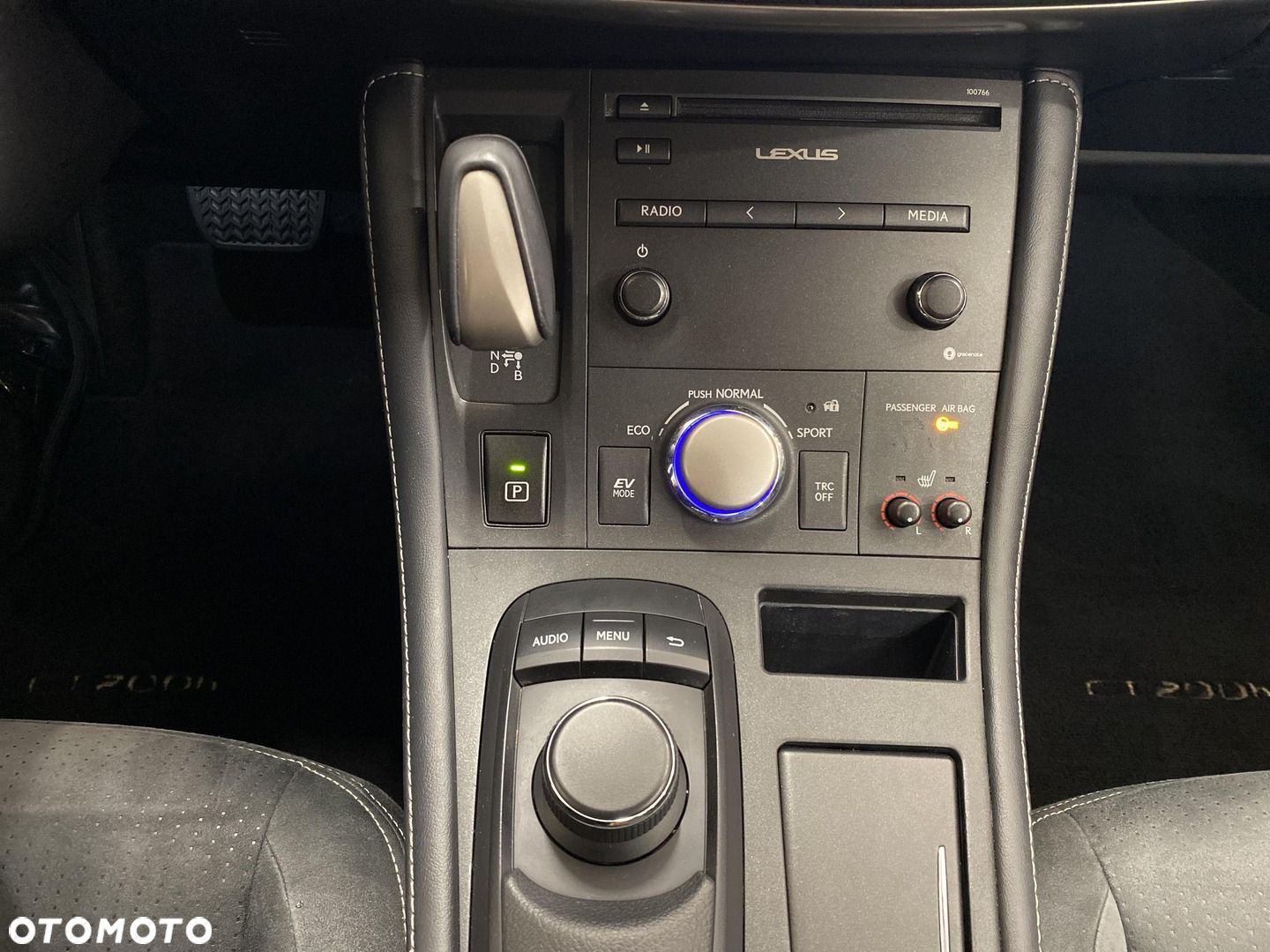 Lexus CT - 18