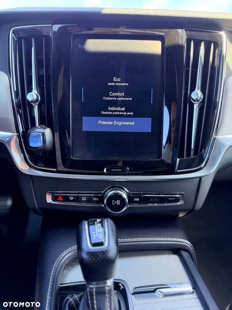 Volvo V90 T6 AWD R-Desgin - 24