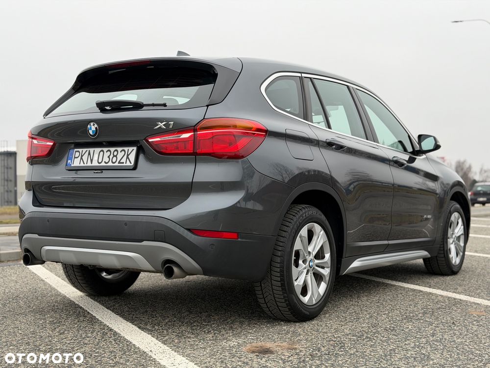 BMW X1 xDrive20i xLine sport - 9