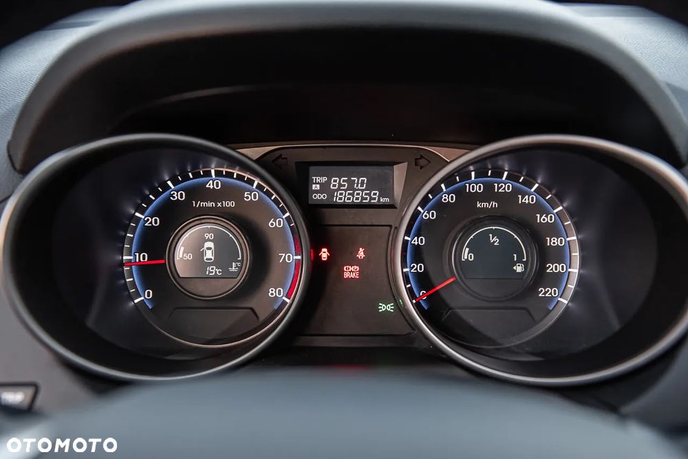 Hyundai ix35 2.0 4WD Premium - 19