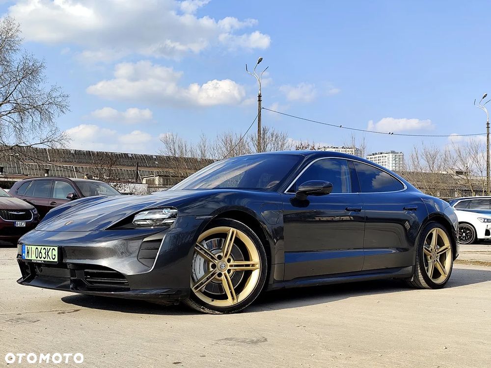 Porsche Taycan Turbo - 4