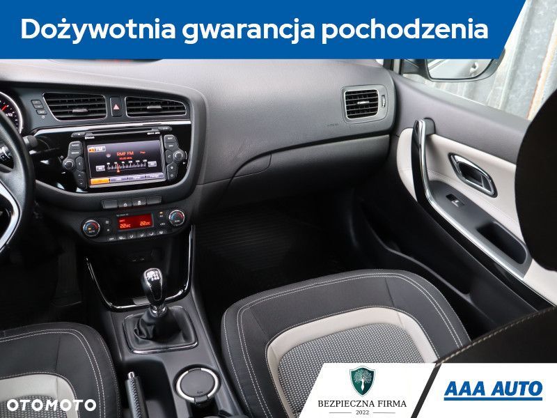 Kia Ceed - 9