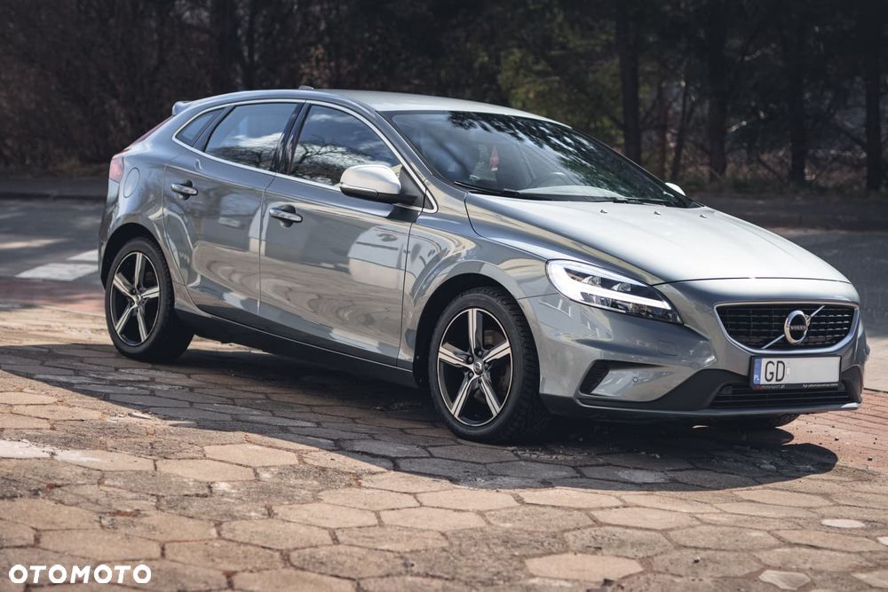 Volvo V40 T3 Drive-E R-Design Momentum - 4